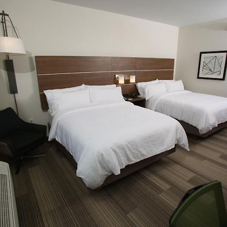 Holiday Inn Express Hotel And Suites Lincoln Airport By Ihg Zewnętrze zdjęcie