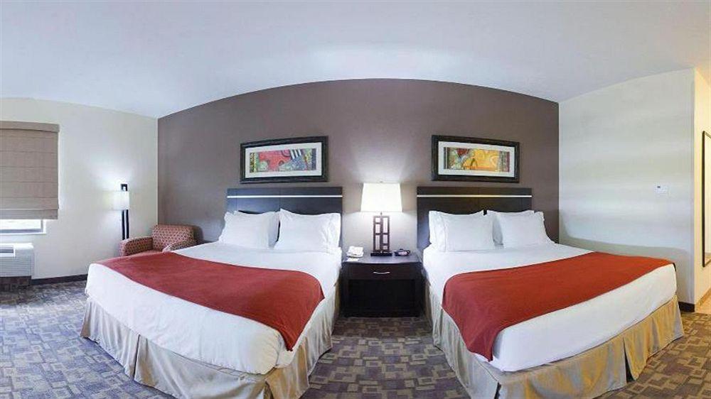 Holiday Inn Express Hotel And Suites Lincoln Airport By Ihg Zewnętrze zdjęcie
