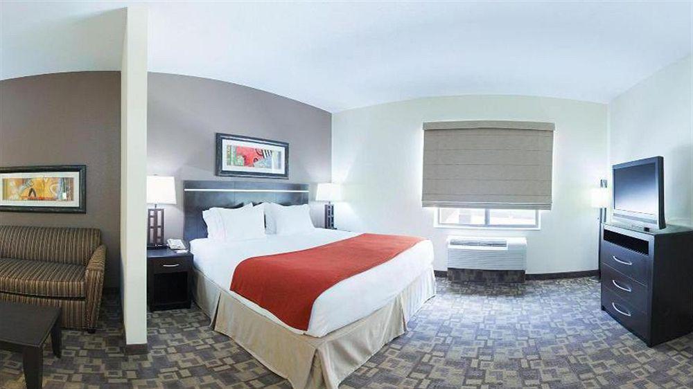 Holiday Inn Express Hotel And Suites Lincoln Airport By Ihg Zewnętrze zdjęcie