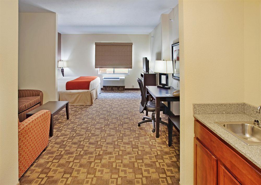 Holiday Inn Express Hotel And Suites Lincoln Airport By Ihg Pokój zdjęcie