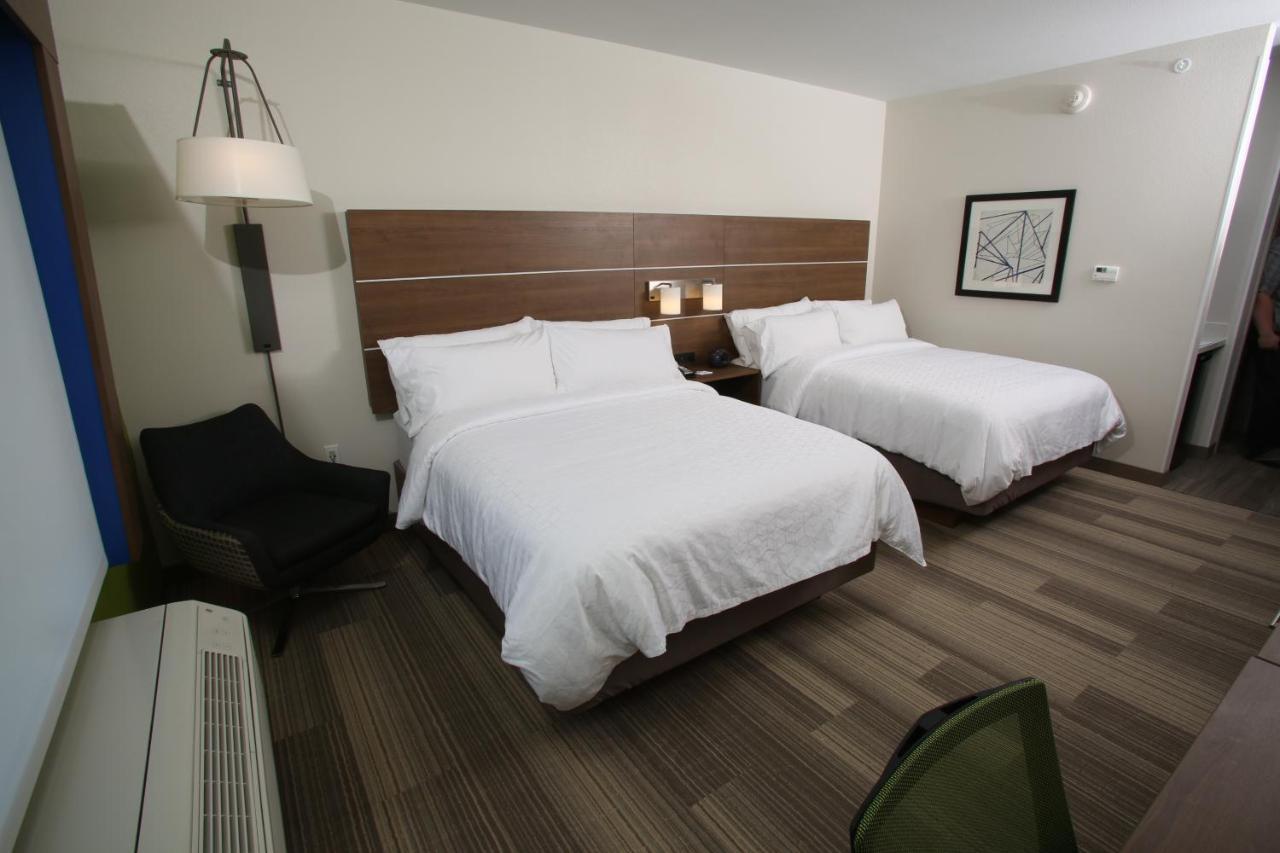 Holiday Inn Express Hotel And Suites Lincoln Airport By Ihg Zewnętrze zdjęcie