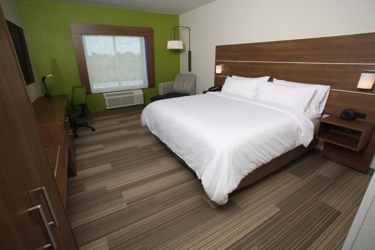 Holiday Inn Express Hotel And Suites Lincoln Airport By Ihg Zewnętrze zdjęcie