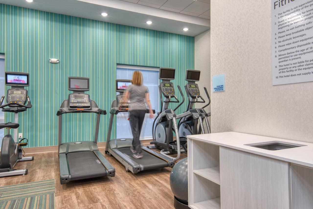 Holiday Inn Express Hotel And Suites Lincoln Airport By Ihg Zewnętrze zdjęcie