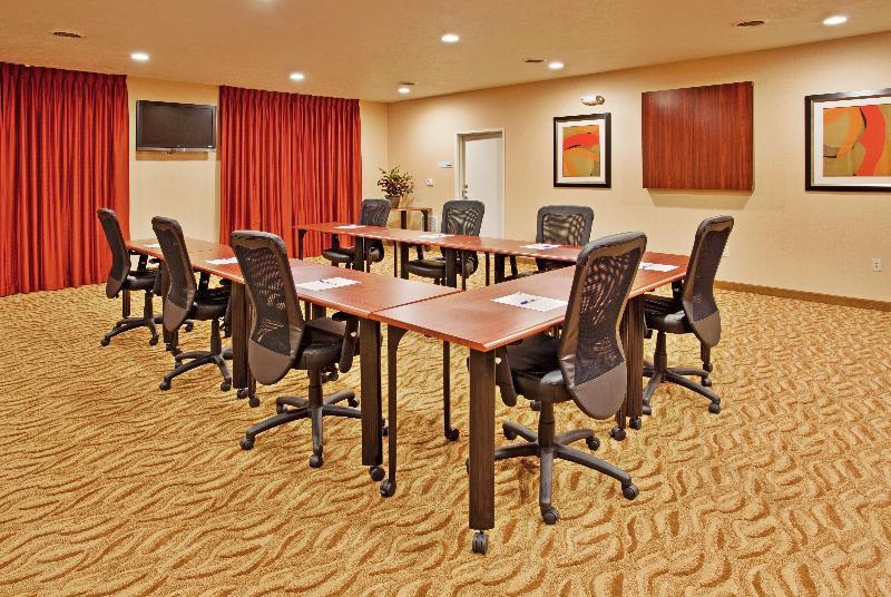 Holiday Inn Express Hotel And Suites Lincoln Airport By Ihg Zewnętrze zdjęcie