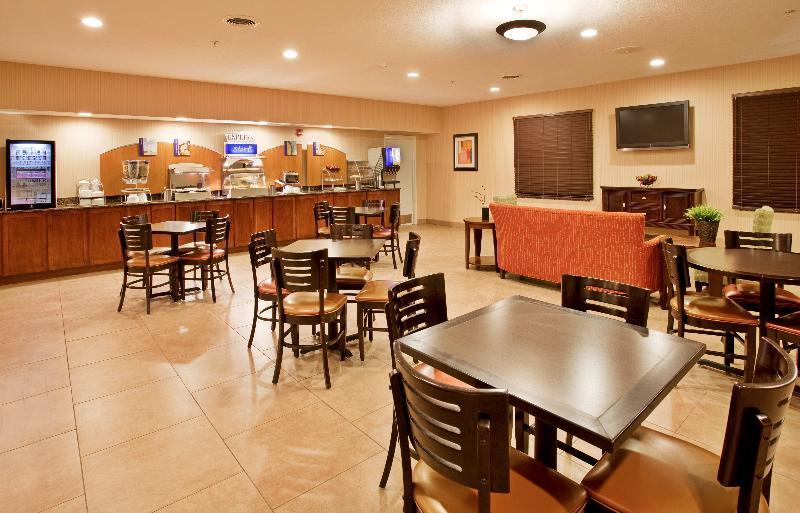 Holiday Inn Express Hotel And Suites Lincoln Airport By Ihg Zewnętrze zdjęcie